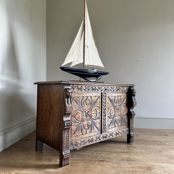 Blanket box