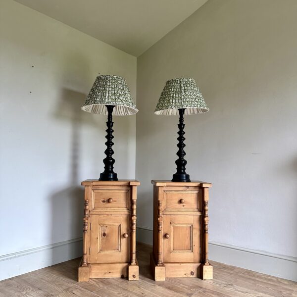 Pair of bedside cabinets