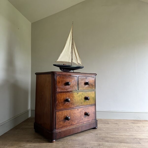 Antique chest of drawers